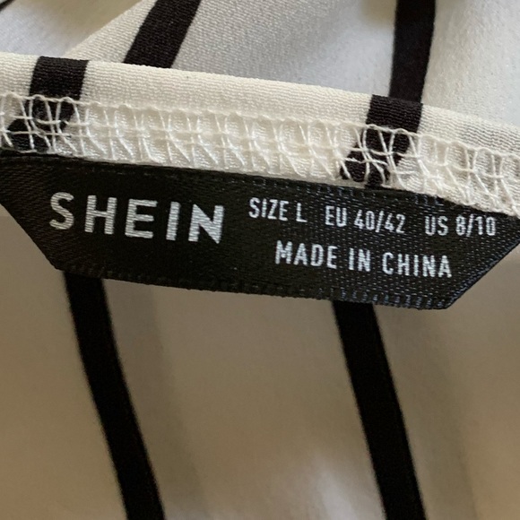 Cute Striped Crop Top - Picture 3 of 3